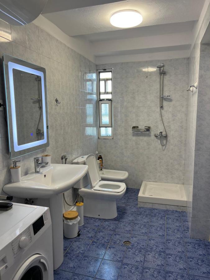 Apartment In Skanderbeg Square - Tirana Center 2 Buitenkant foto