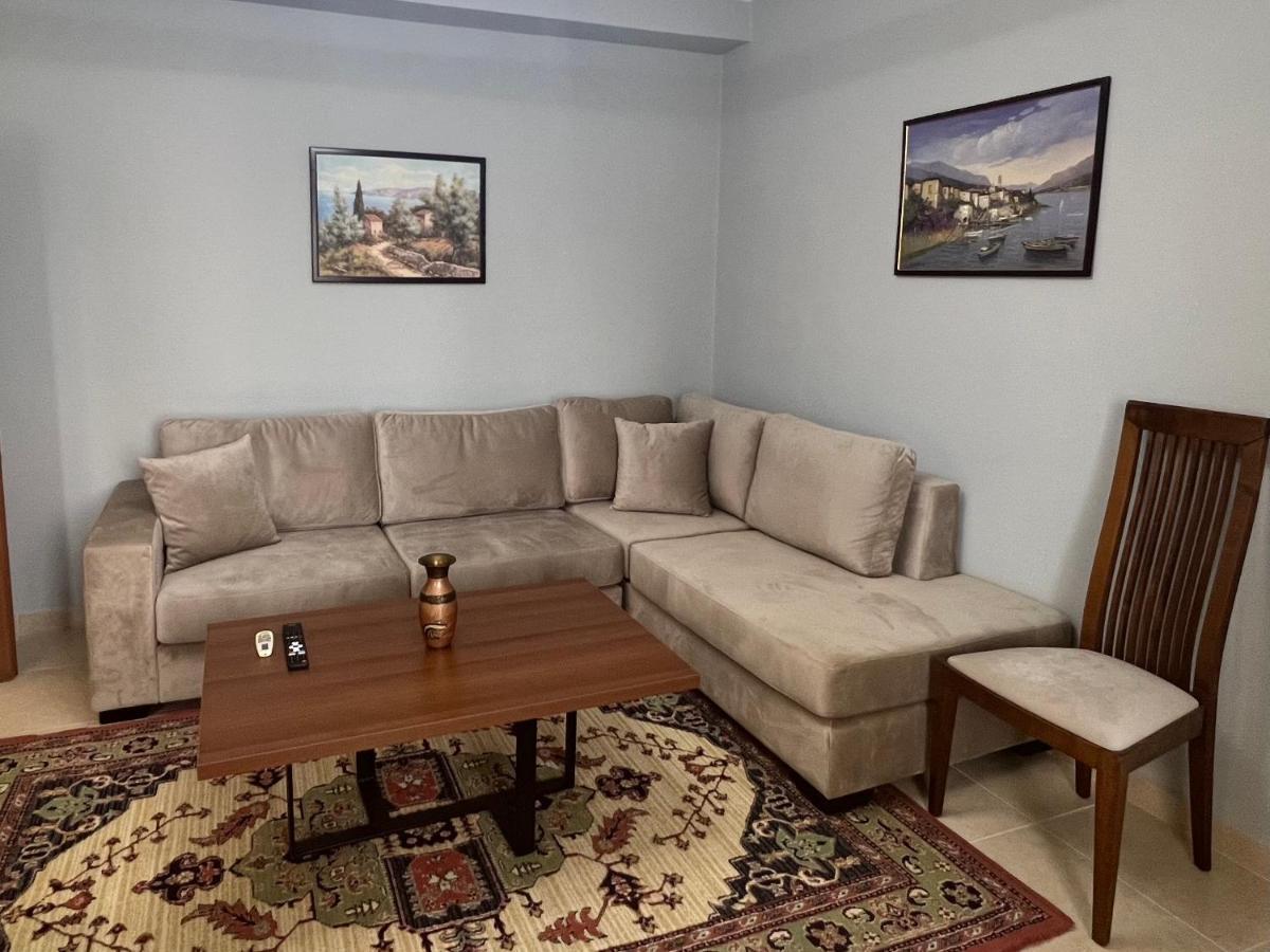 Apartment In Skanderbeg Square - Tirana Center 2 Buitenkant foto