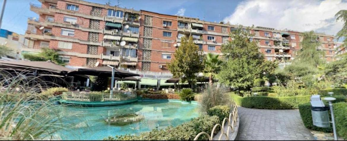 Apartment In Skanderbeg Square - Tirana Center 2 Buitenkant foto