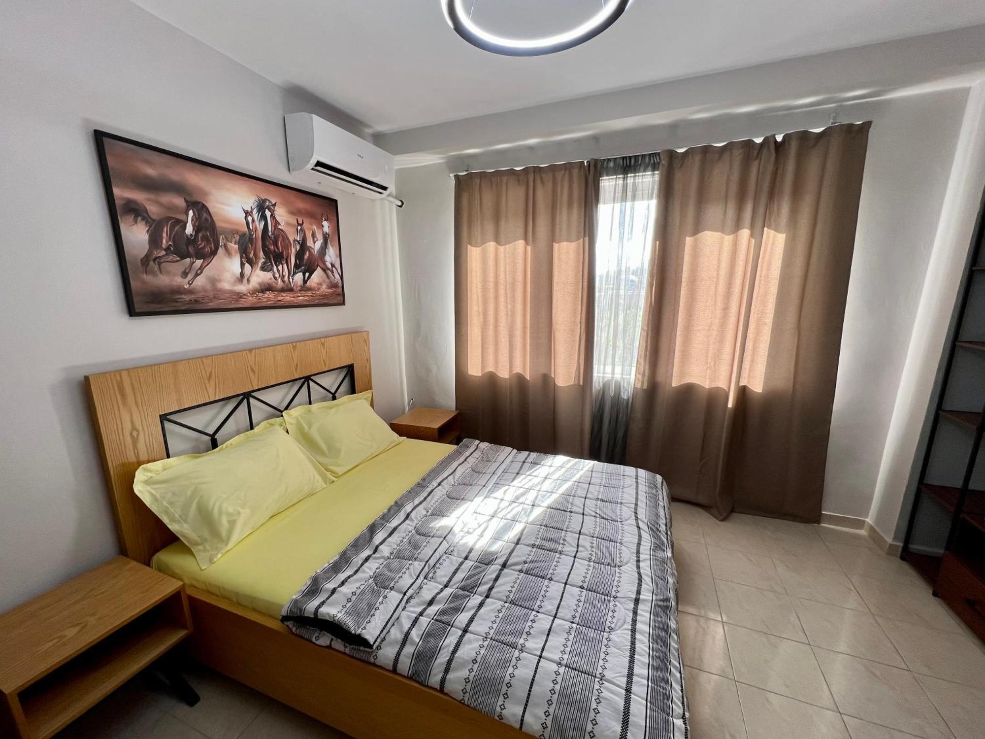 Apartment In Skanderbeg Square - Tirana Center 2 Buitenkant foto