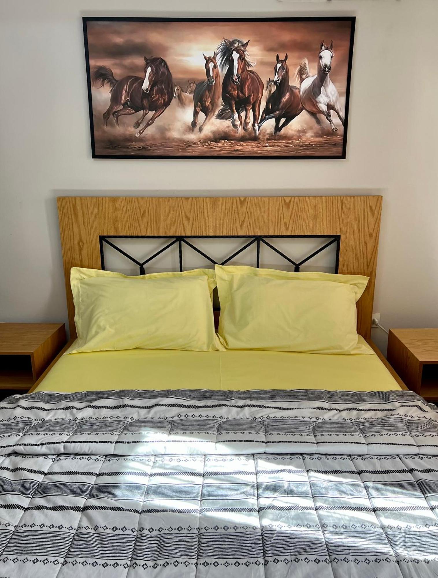 Apartment In Skanderbeg Square - Tirana Center 2 Buitenkant foto